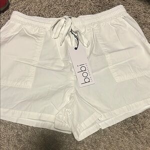 Bobi Los Angeles Women's White Shorts medium